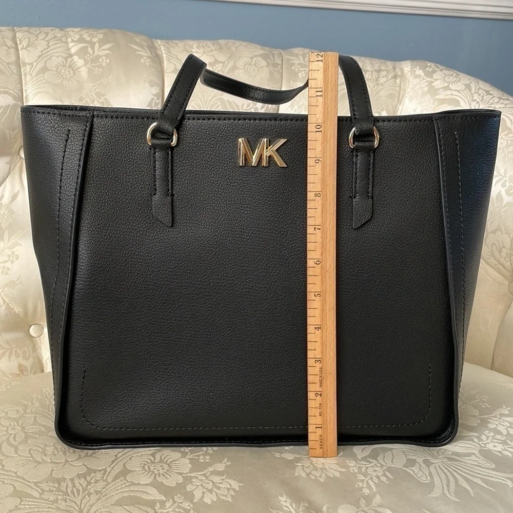 Brand New Michael Kors Genuine Leather Zippered Sylvia Tote Purse Black w/ Gold